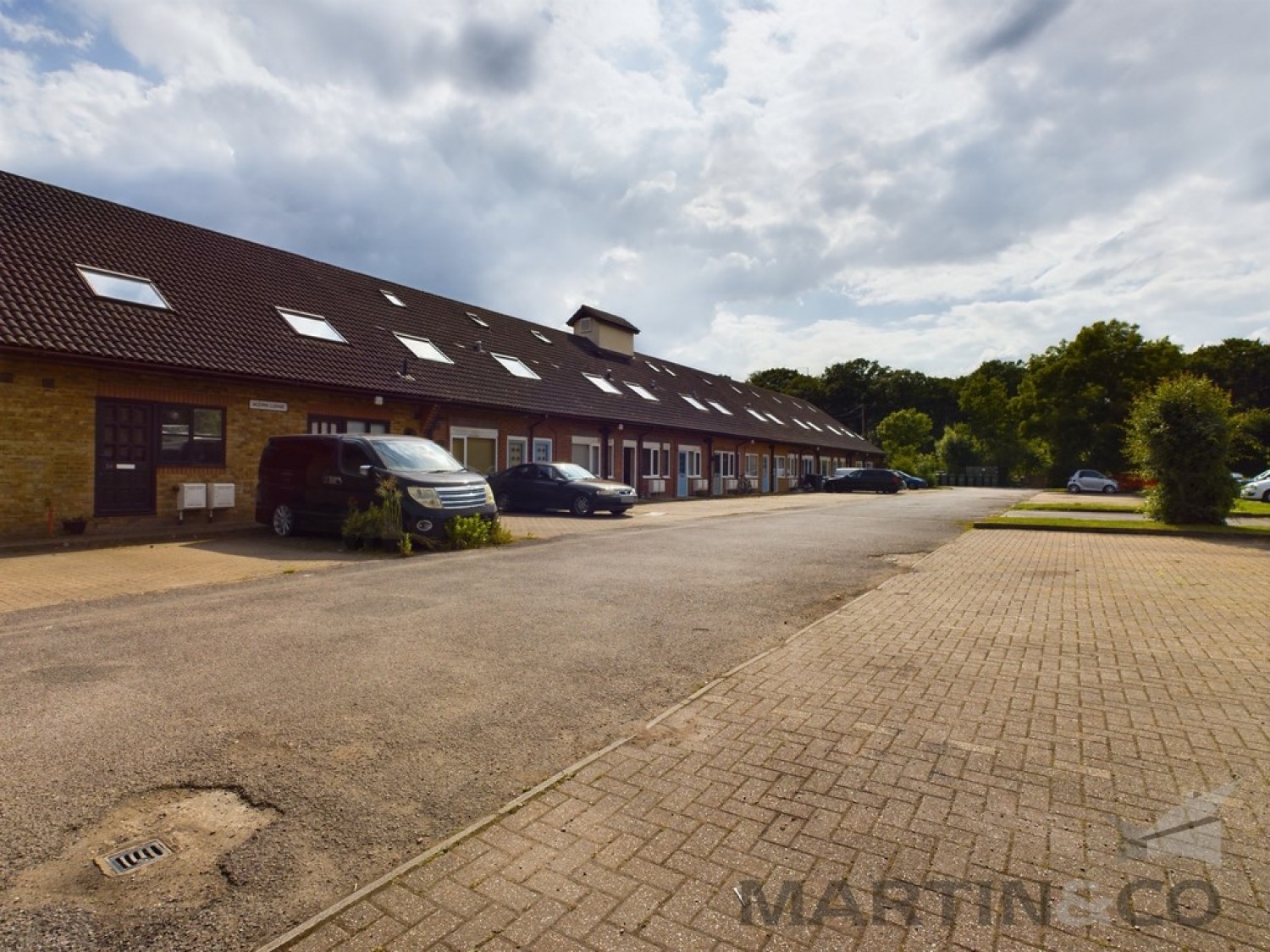 Acorn Lodge, Lye Lane