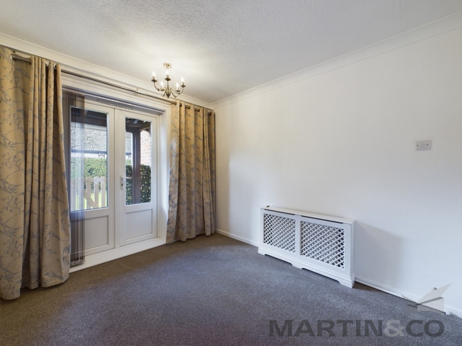 2 bedroom Flat for Letting Pondsmeade, Redbourn, St Albans