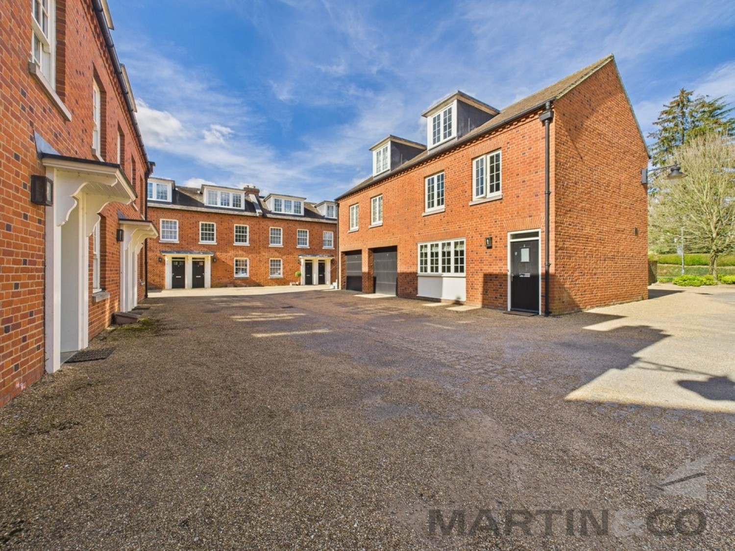 Dunham Mews, Hatfield