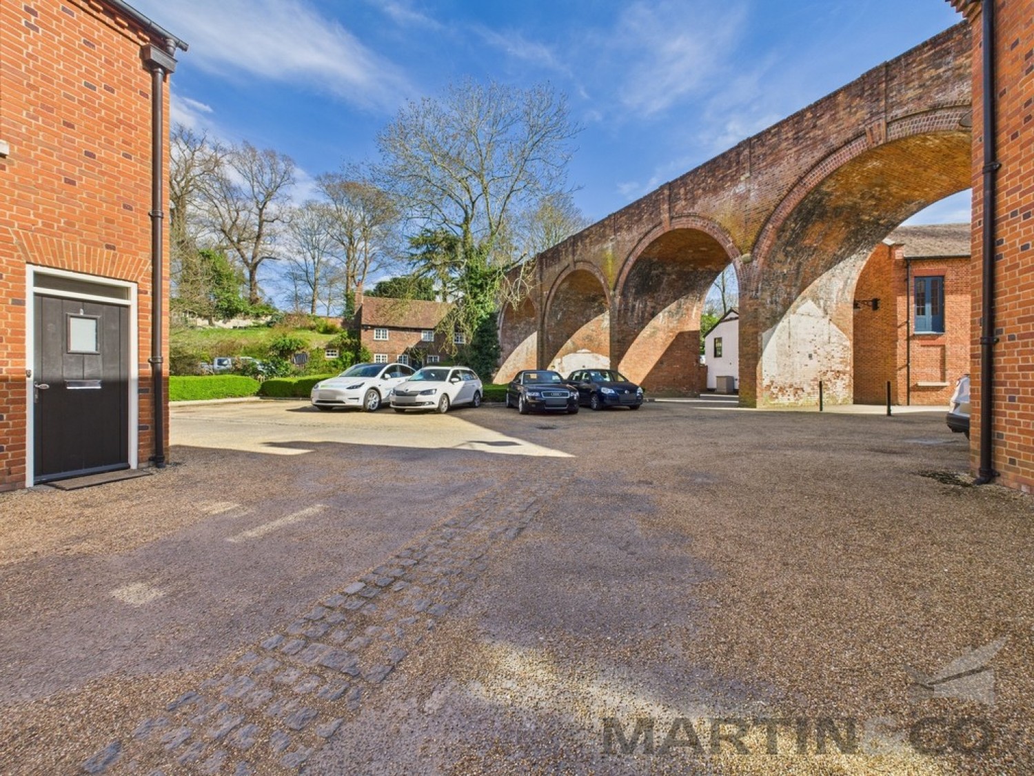 Dunham Mews, Hatfield