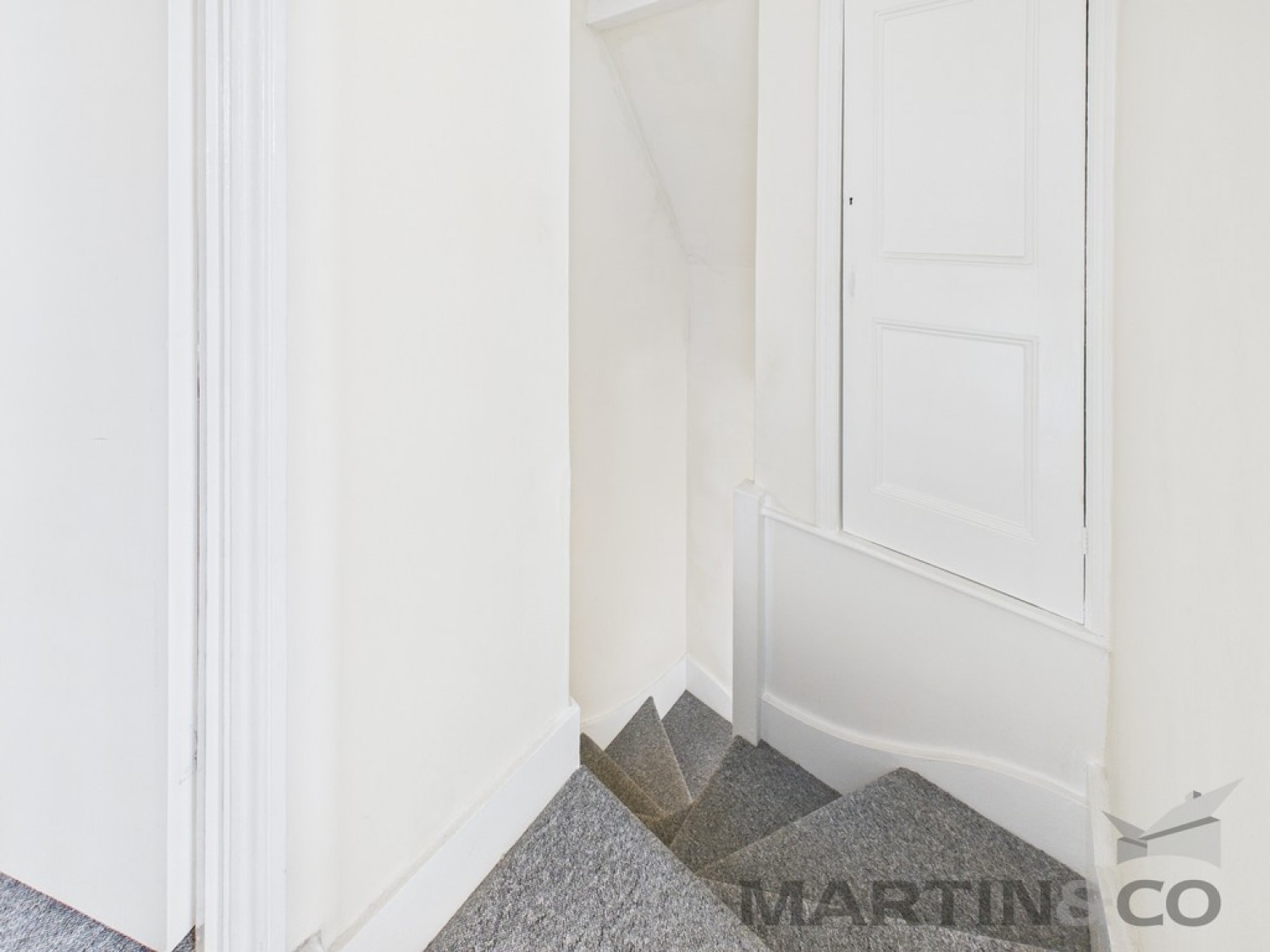 2 bedroom Flat for Sale London Road, St Albans