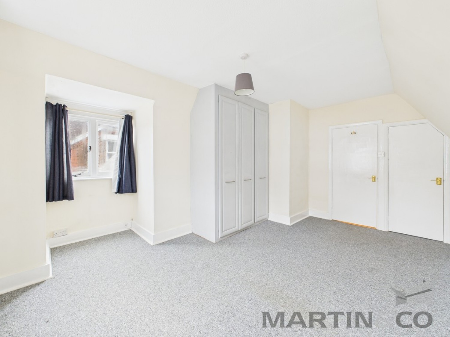 2 bedroom Flat for Sale London Road, St Albans