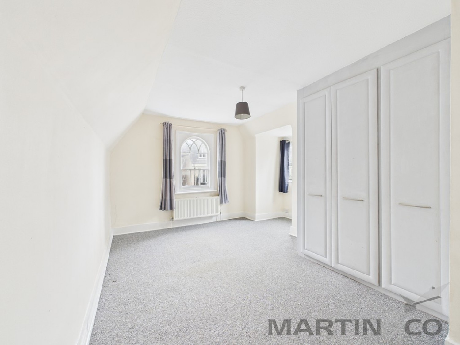2 bedroom Flat for Sale London Road, St Albans