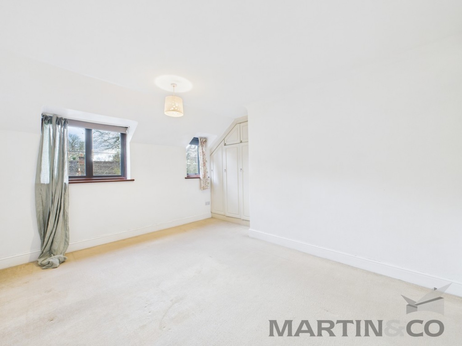 2 bedroom House for Sale Edmond Beaufort Drive, St Albans