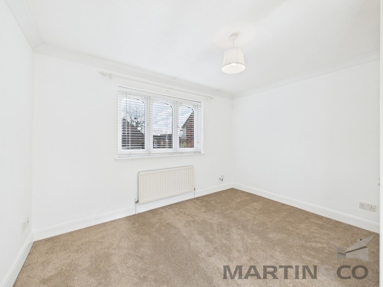 2 bedroom House in Old London Road, St Albans
