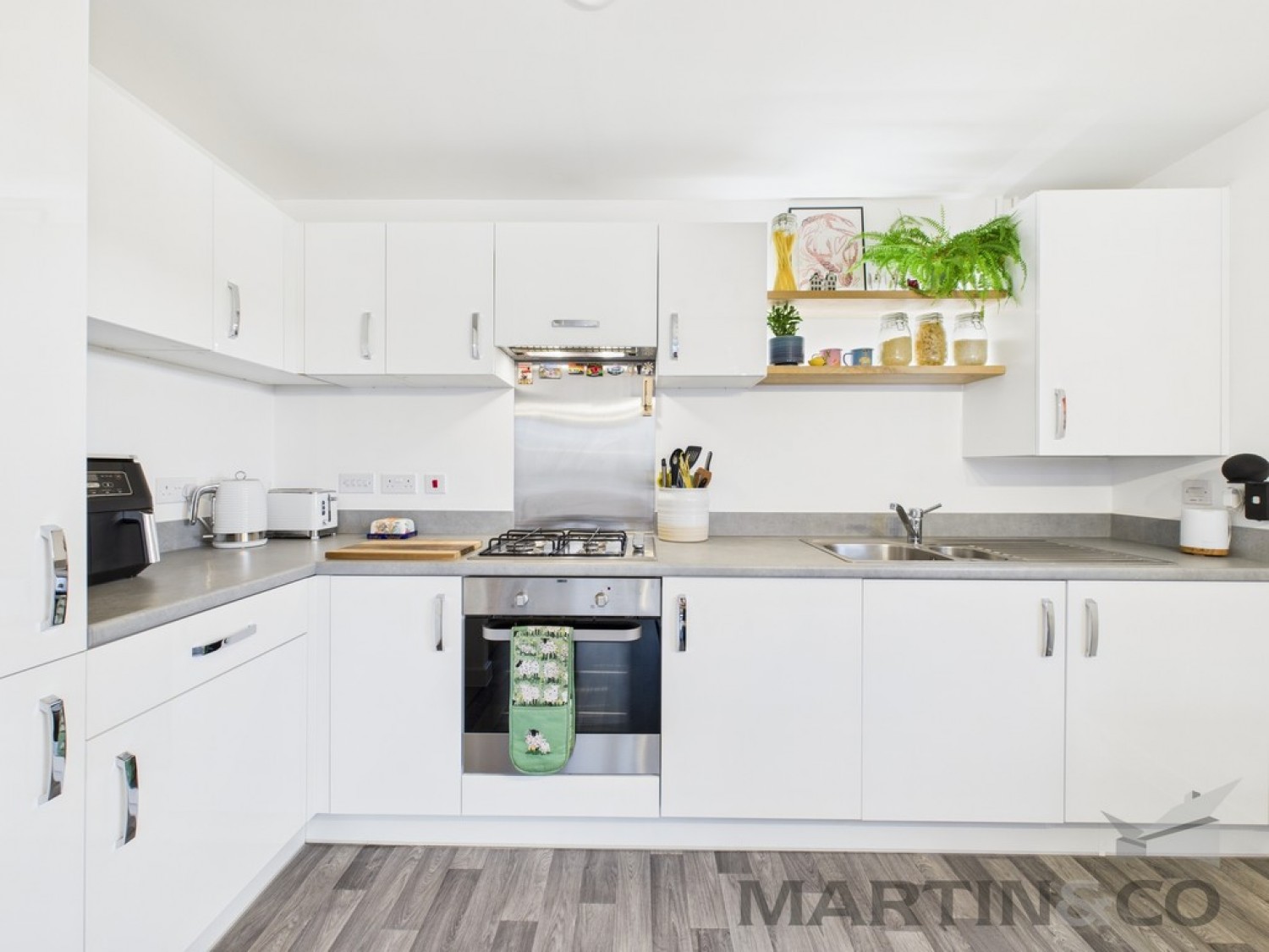 2 bedroom Flat in Winston House, Blossom Drive, Welwyn Garden City