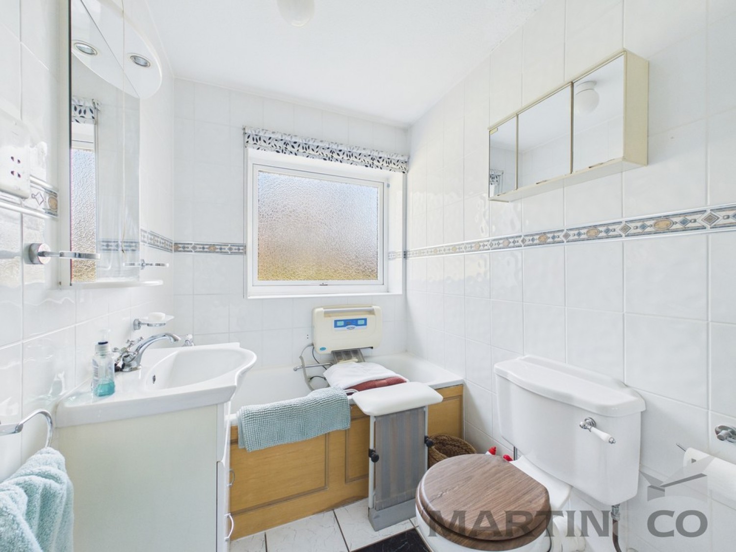 3 bedroom Flat for Sale The Dell, Sandpit Lane, St Albans