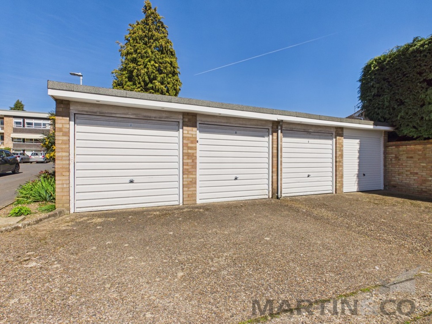 3 bedroom Flat for Sale The Dell, Sandpit Lane, St Albans