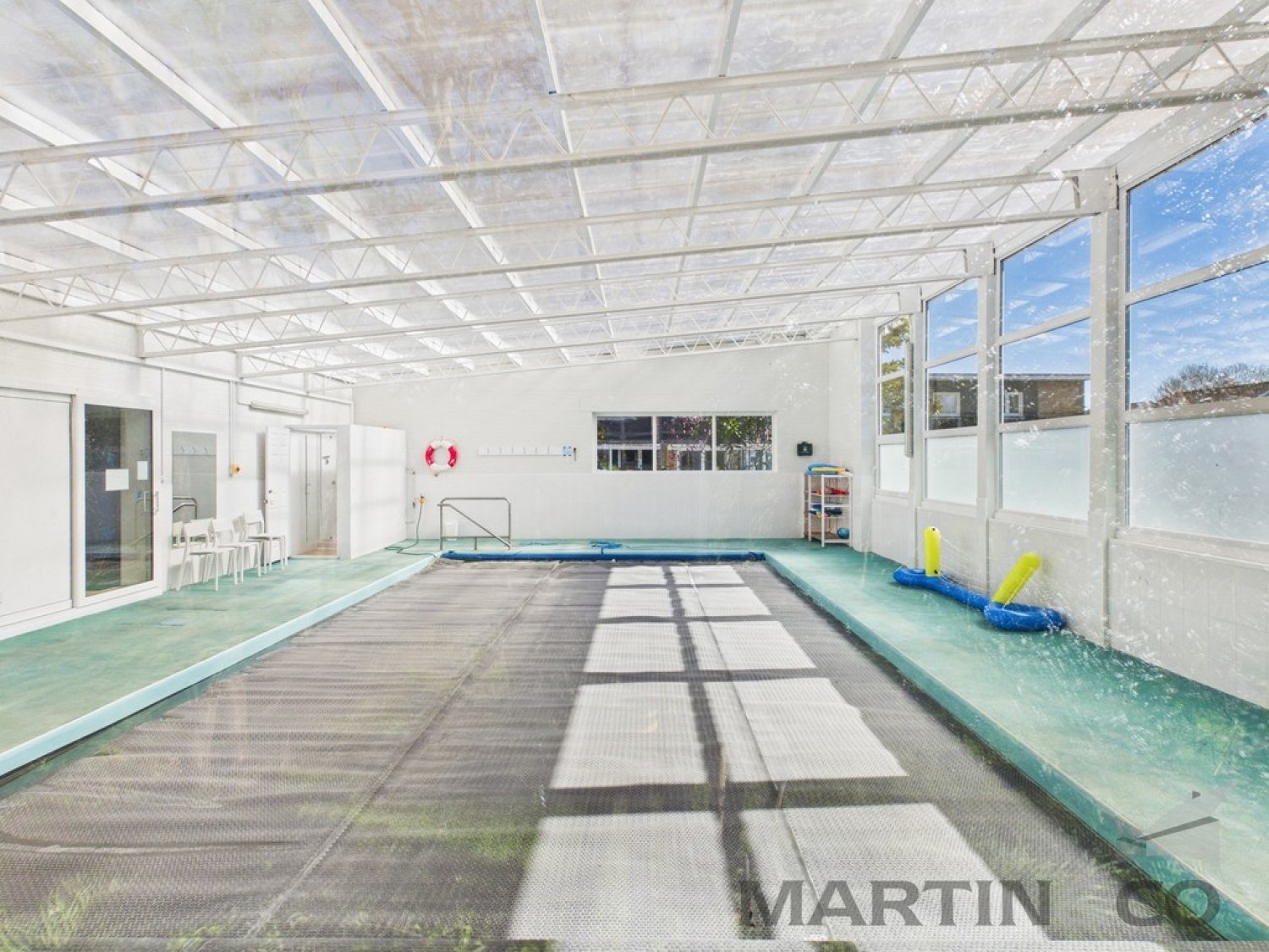 3 bedroom Flat for Sale The Dell, Sandpit Lane, St Albans