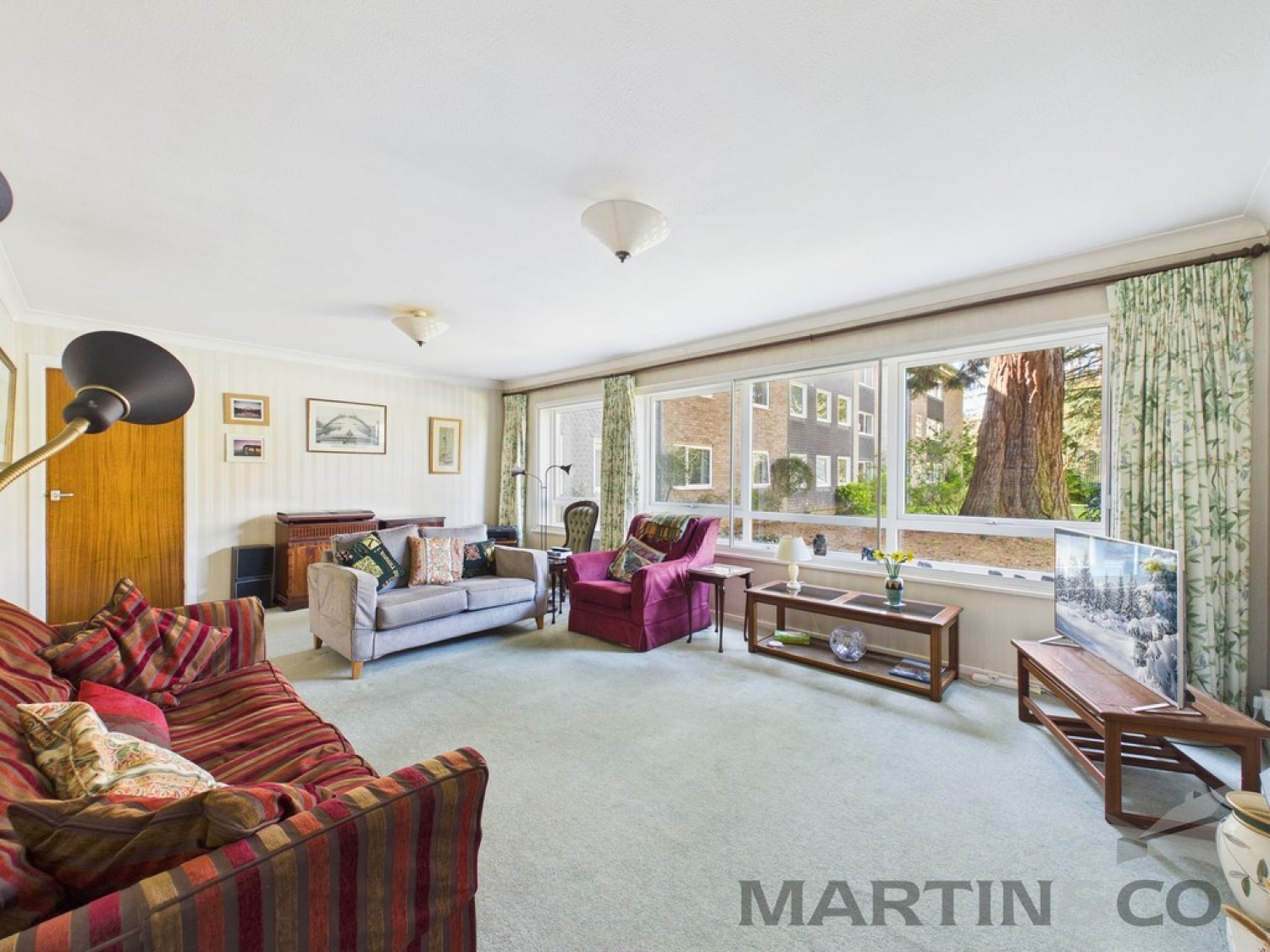 3 bedroom Flat for Sale The Dell, Sandpit Lane, St Albans