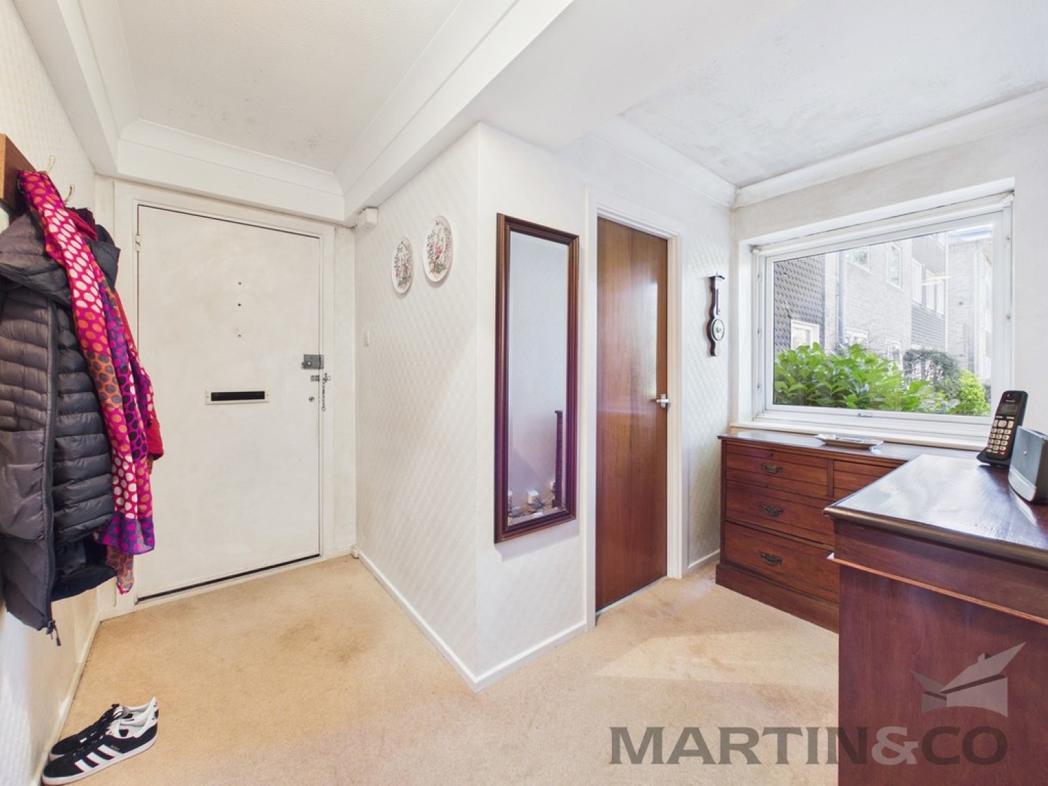3 bedroom Flat for Sale The Dell, Sandpit Lane, St Albans