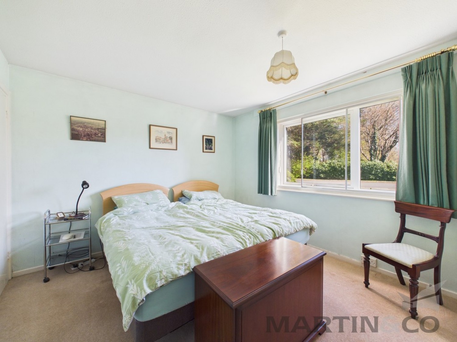 3 bedroom Flat for Sale The Dell, Sandpit Lane, St Albans