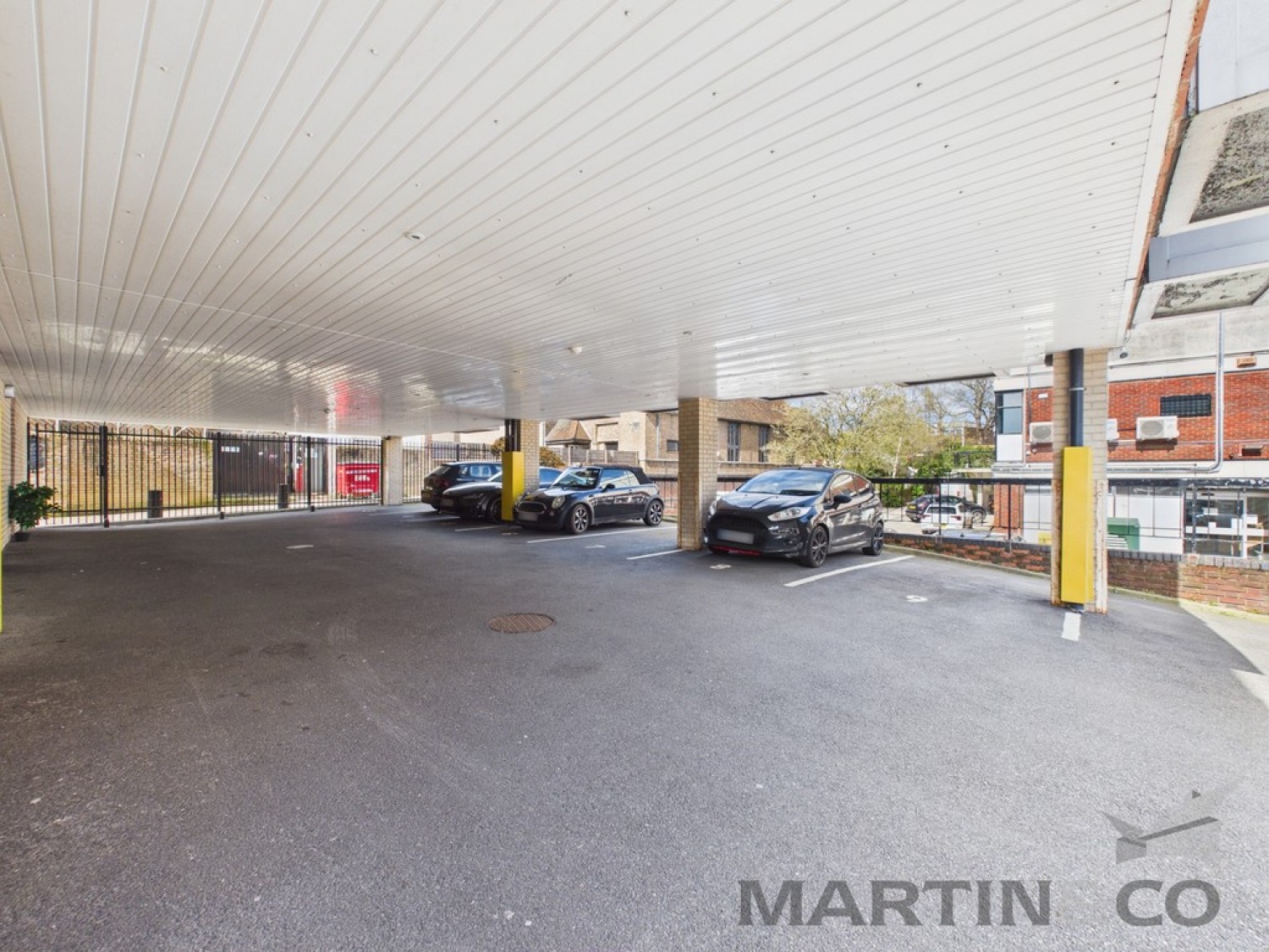 2 bedroom Flat for Letting Victoria Street, St Albans