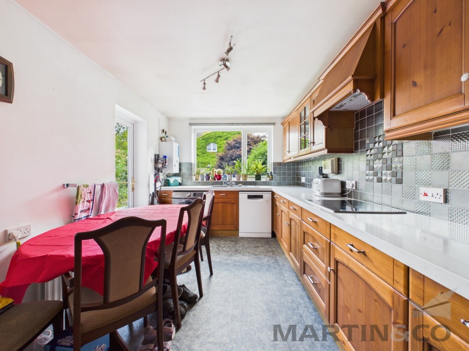 5 bedroom House for Sale Ringway Road, Park Street, Herts