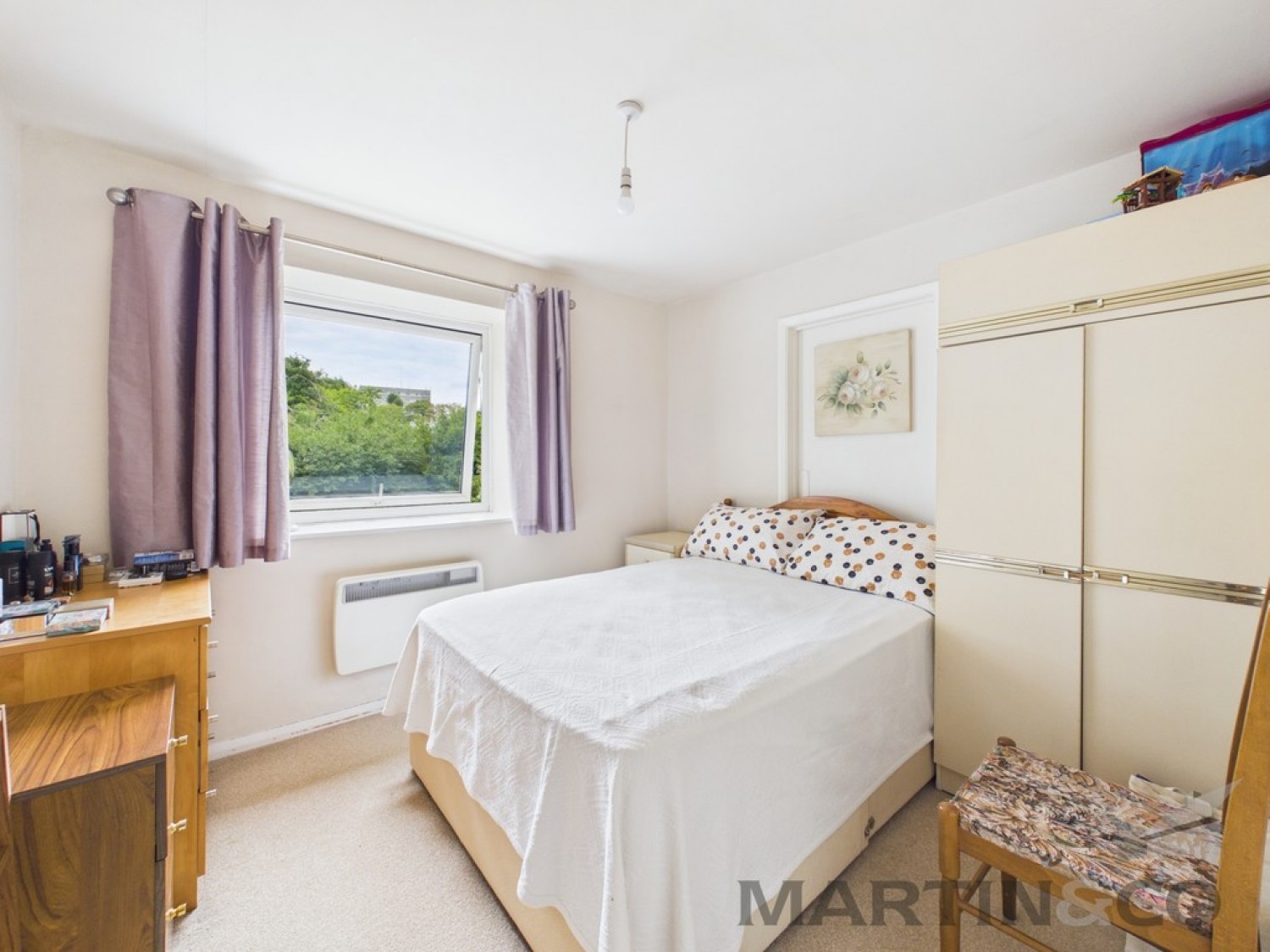2 bedroom Flat for Sale Ramsbury Road