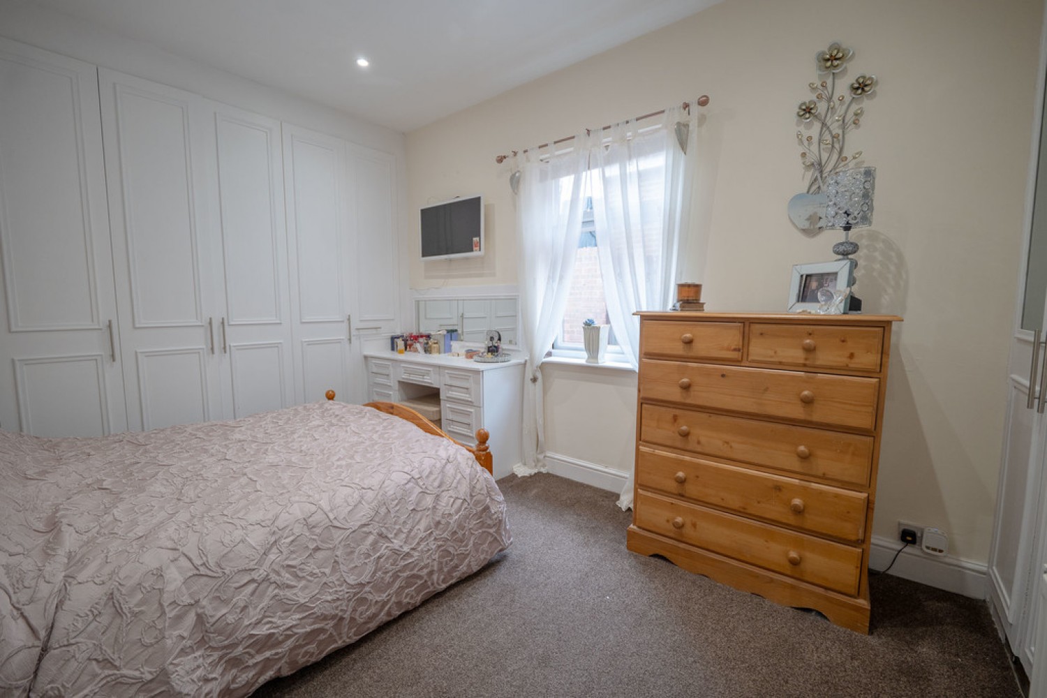 2 bedroom Bungalow for Sale Sunset View, South Hylton