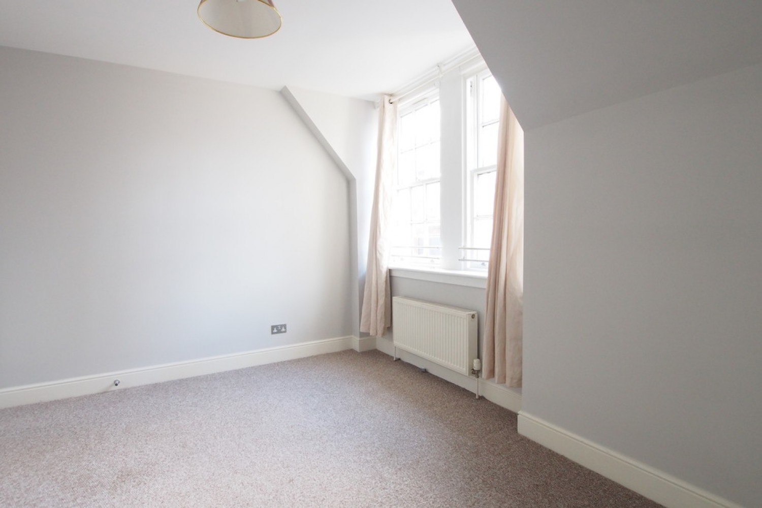 27 weighhouse Close , Paisley