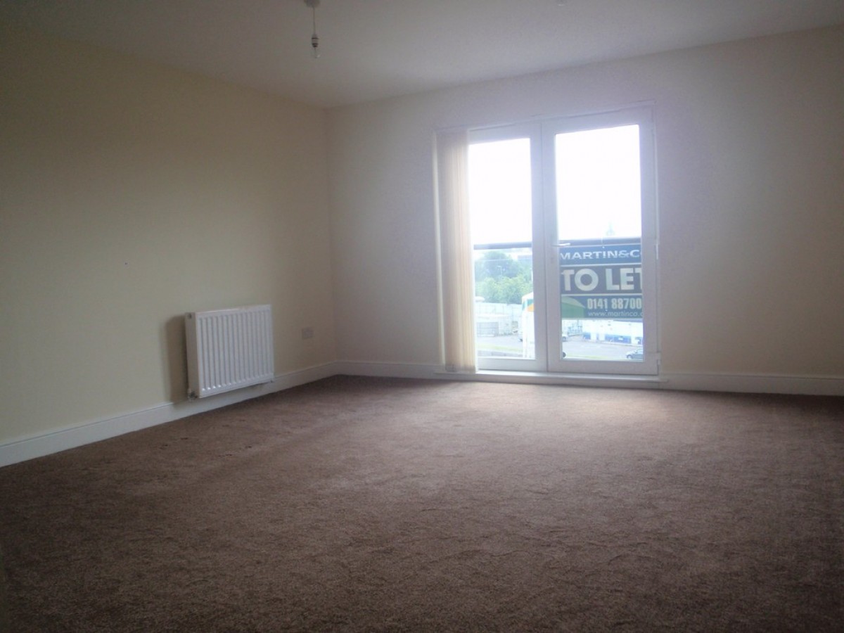 Cardon Square , Renfrew