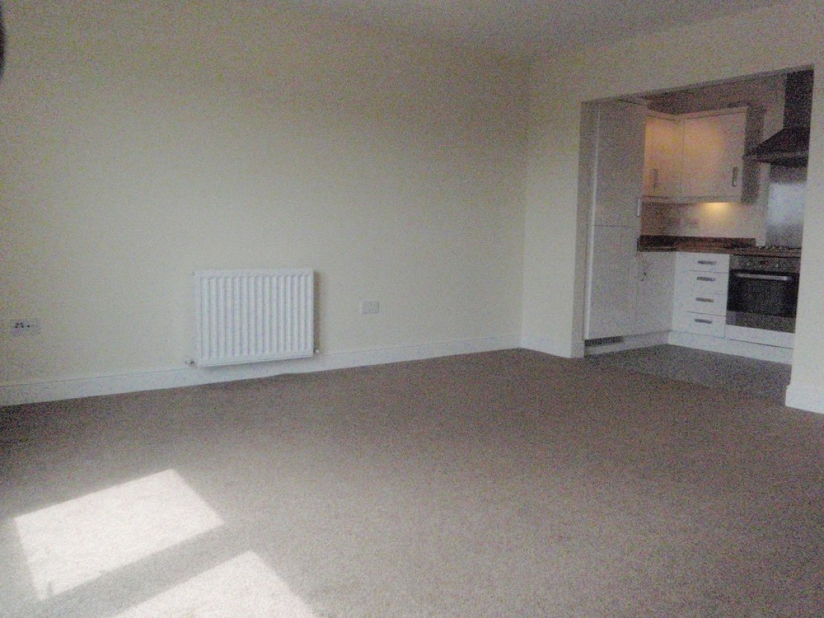 Cardon Square , Renfrew