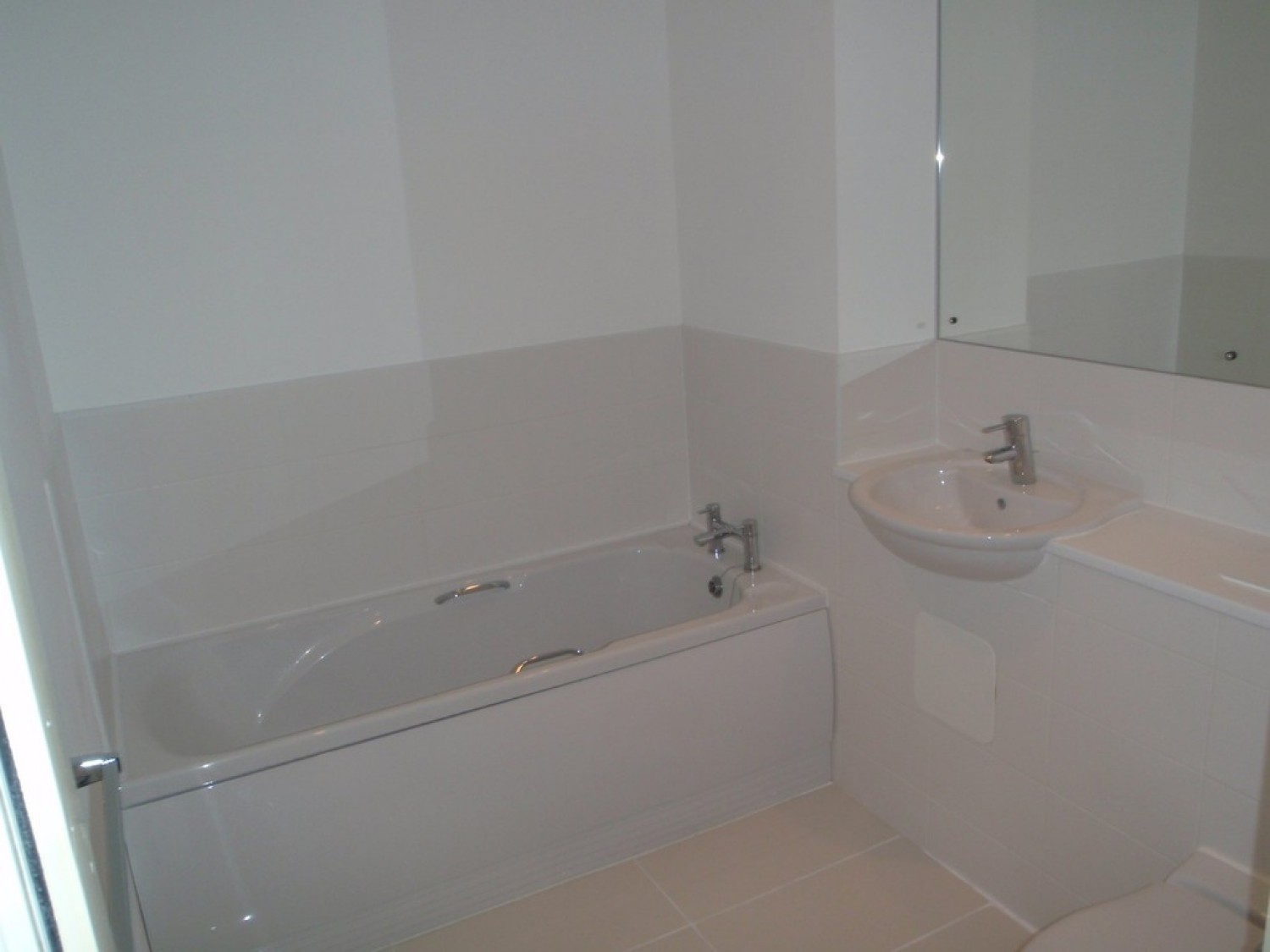 3 bedroom Flat for Letting Cardon Square Ferry Village