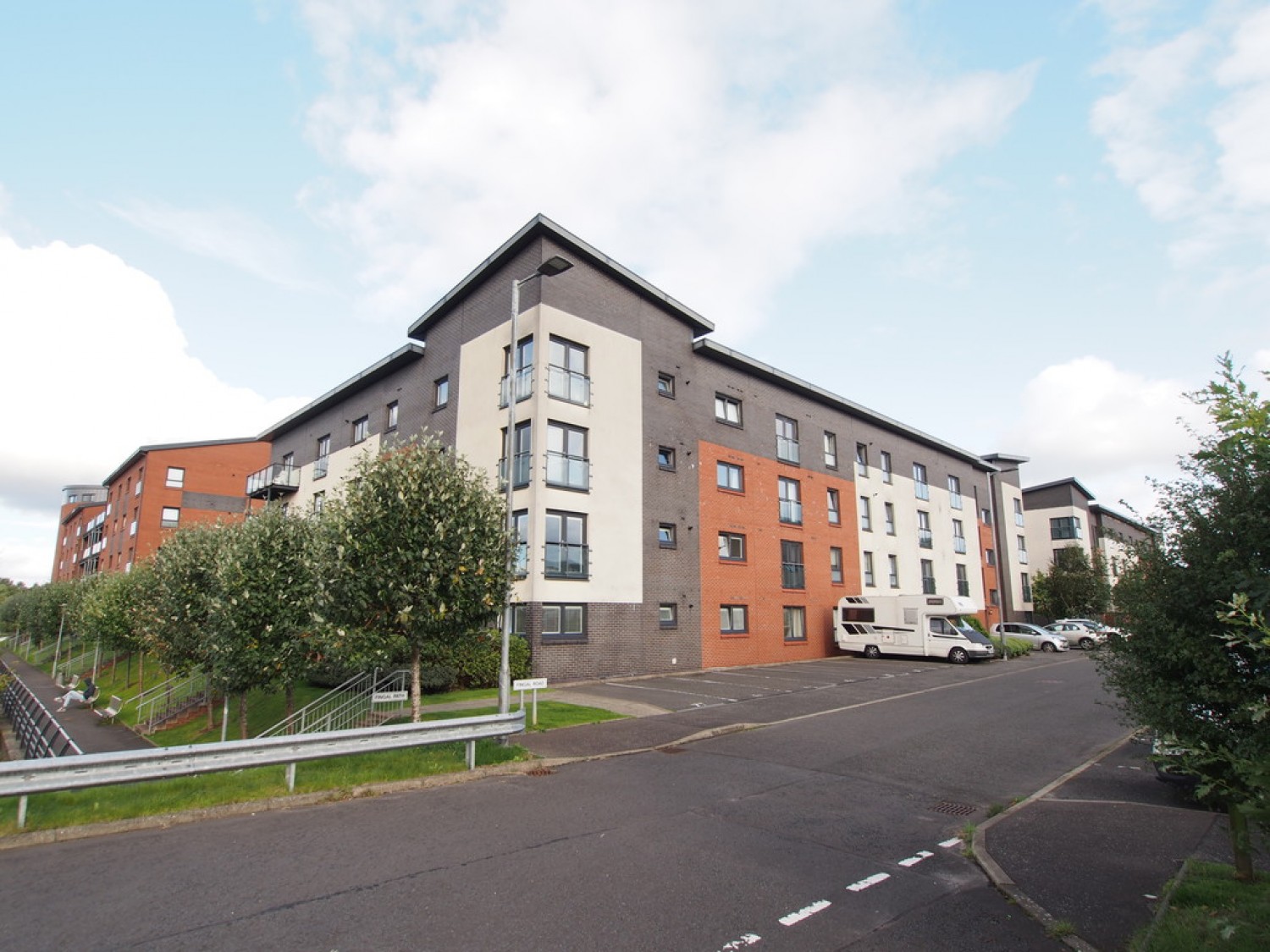 Cardon Square, Ferry Village