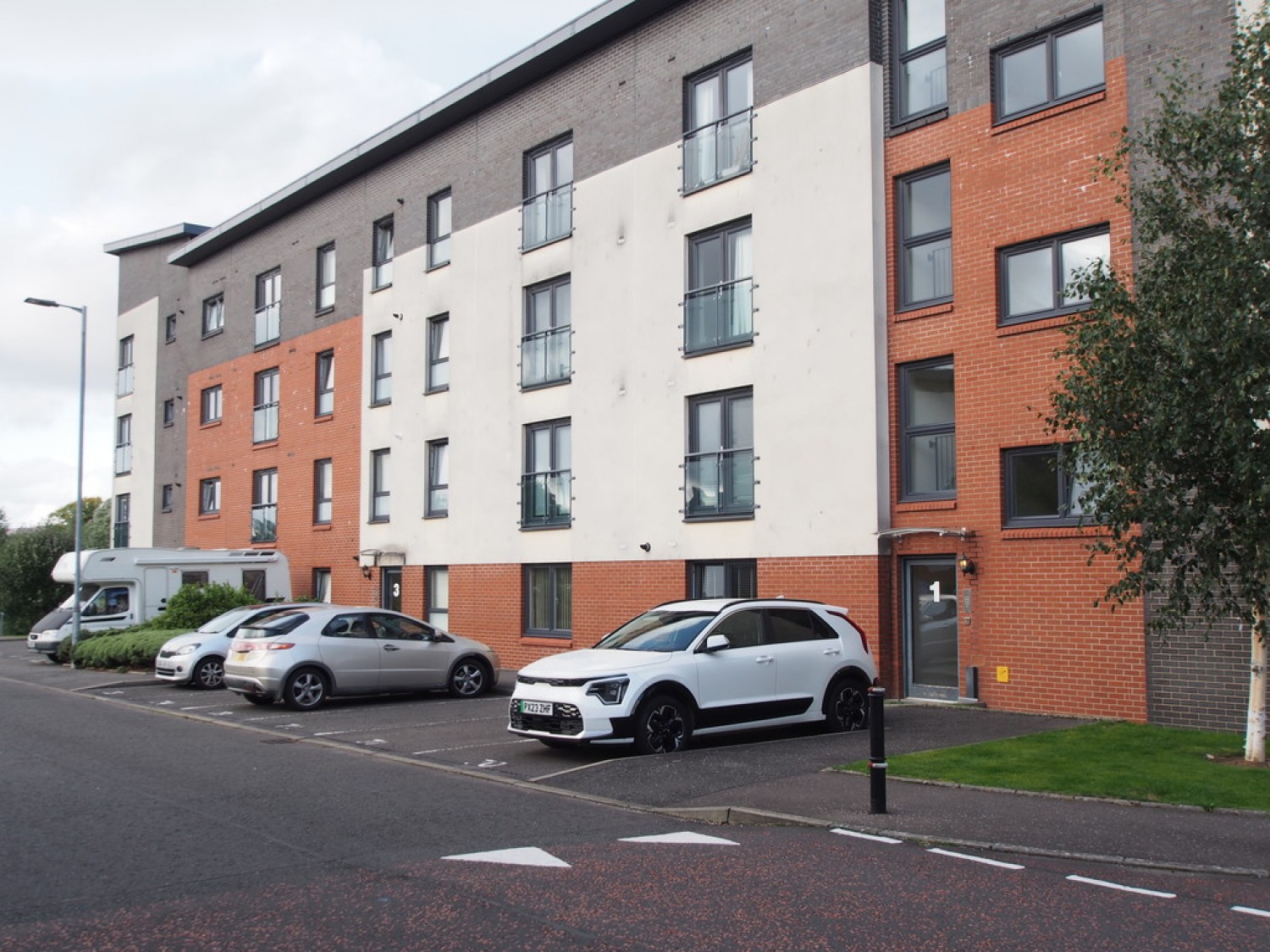 Cardon Square, Ferry Village