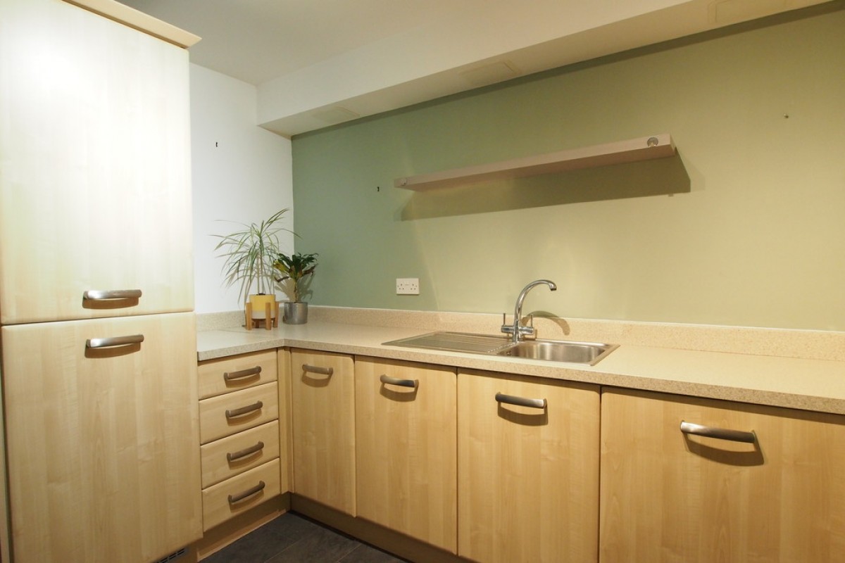 Cardon Square , Ferry Village