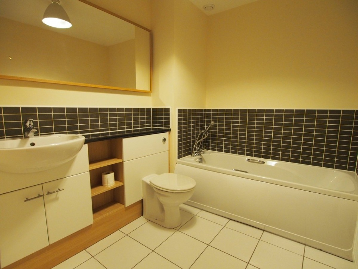 2/3, 3 Kenley Road