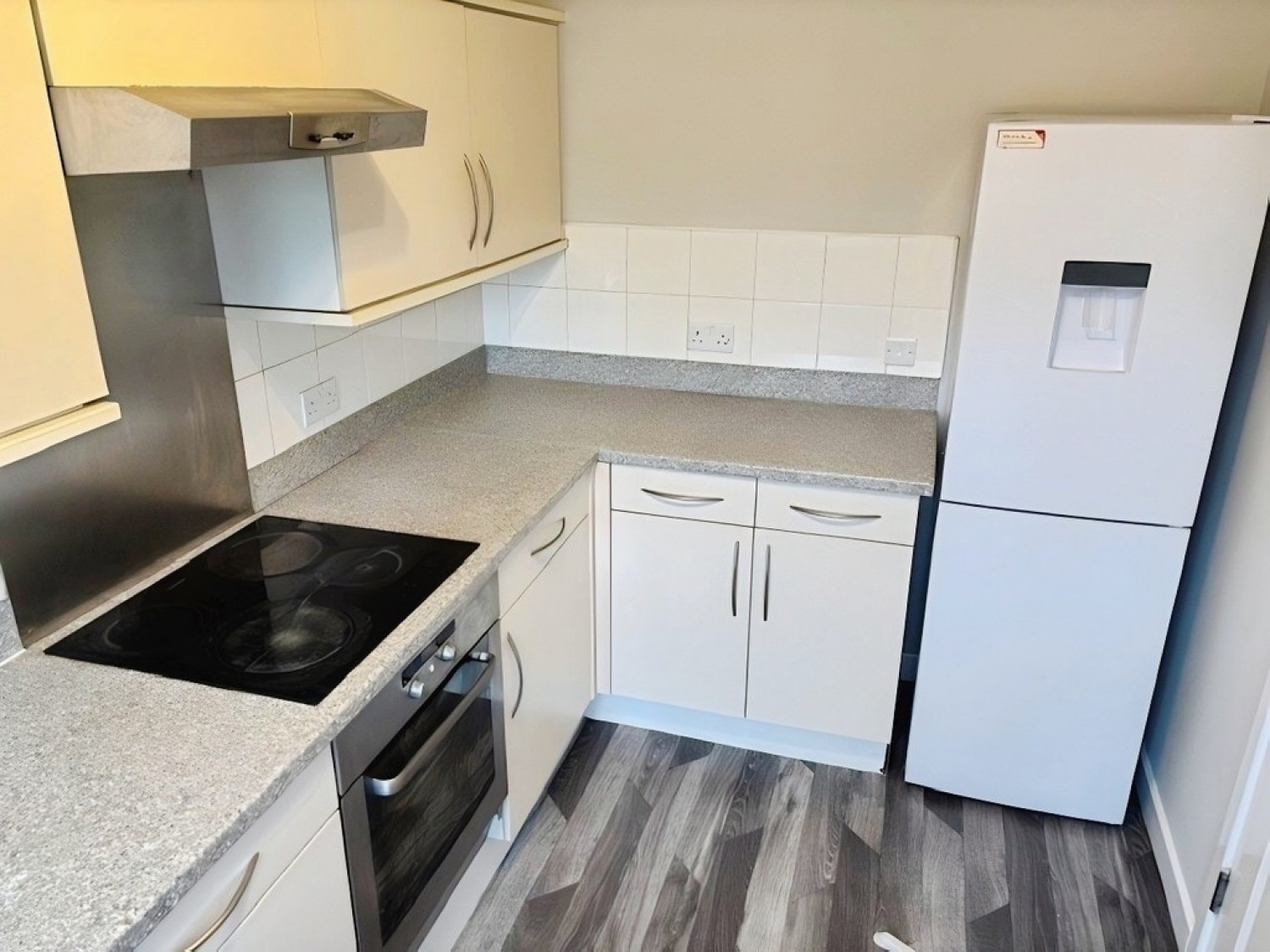 2 bedroom Flat for Letting John Neilson Avenue