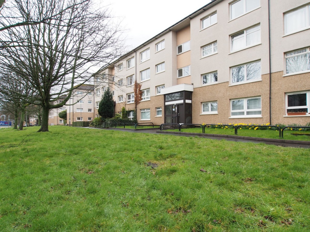 3/2, 16 Kennedy Path