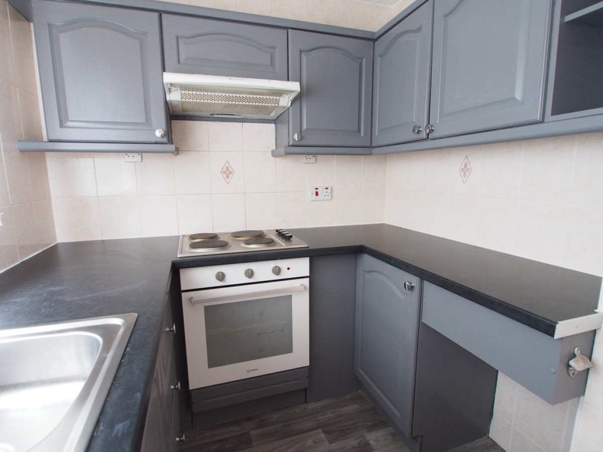 3/2, 16 Kennedy Path