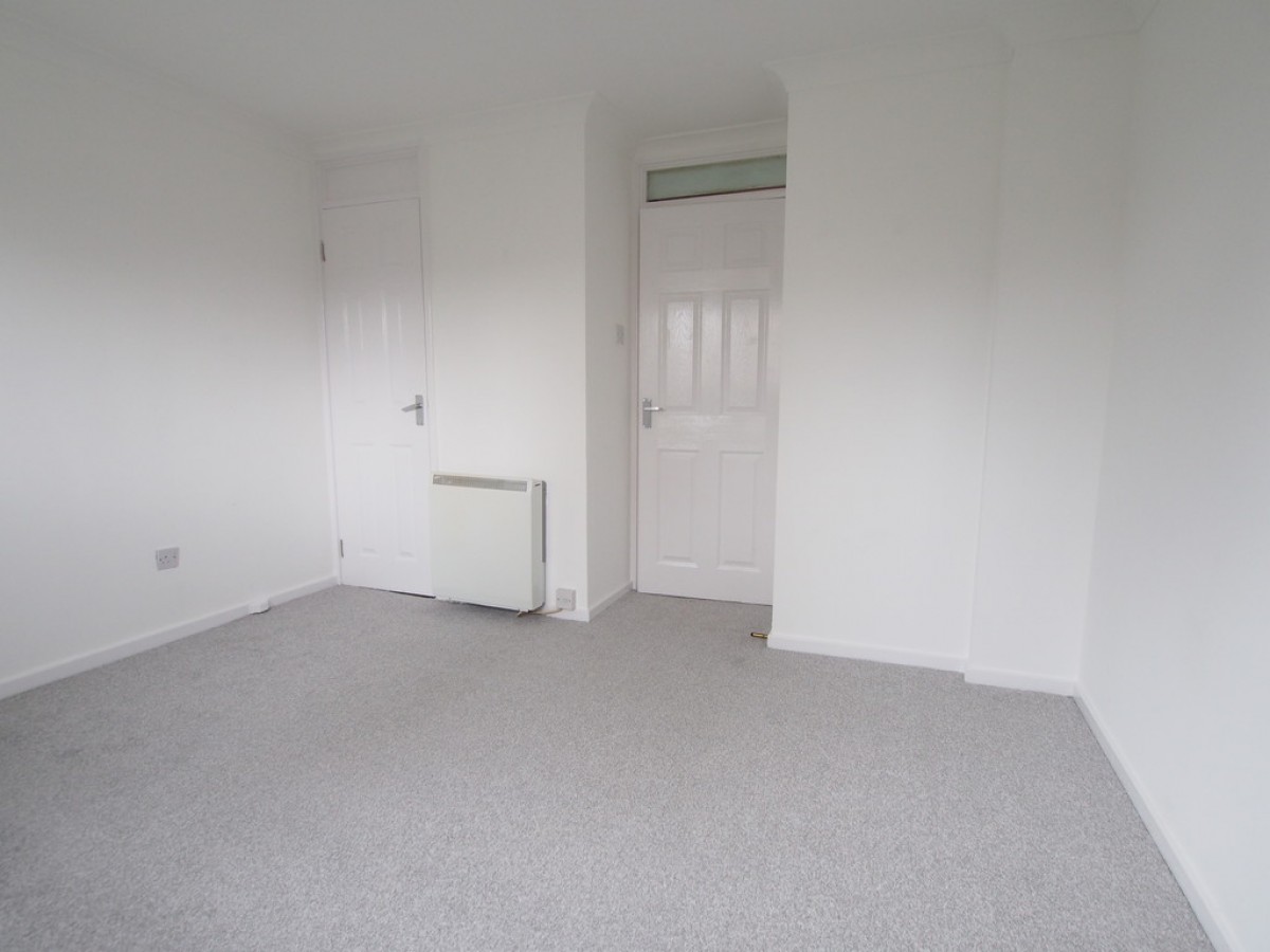 3/2, 16 Kennedy Path