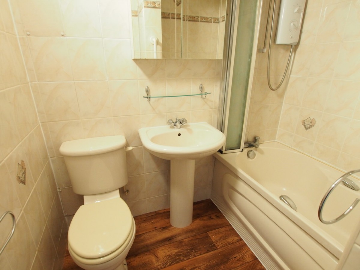 5A, 15 Balshagray Place