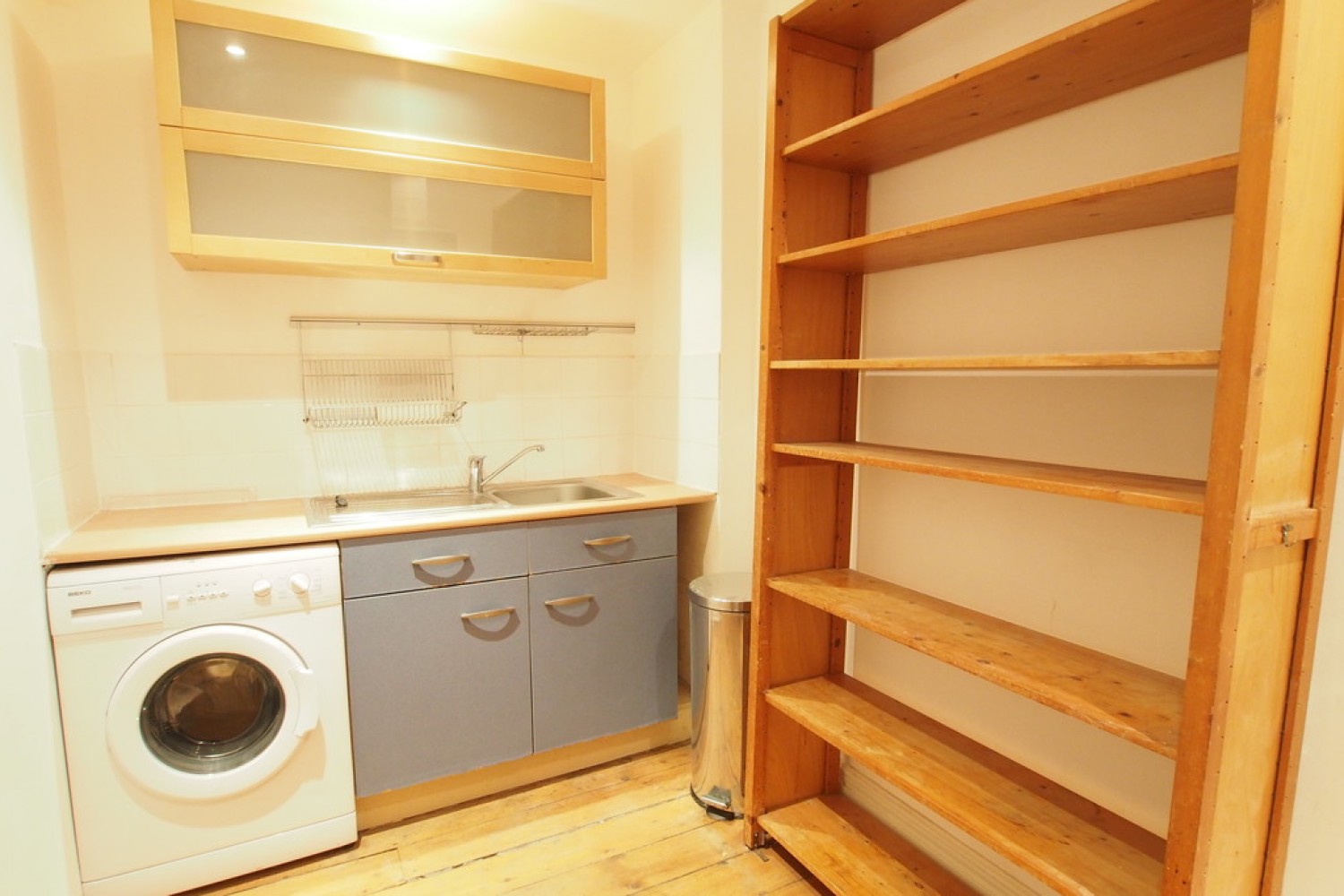 1 bedroom Flat for Letting 2/1, 8 Fairlie Park Drive