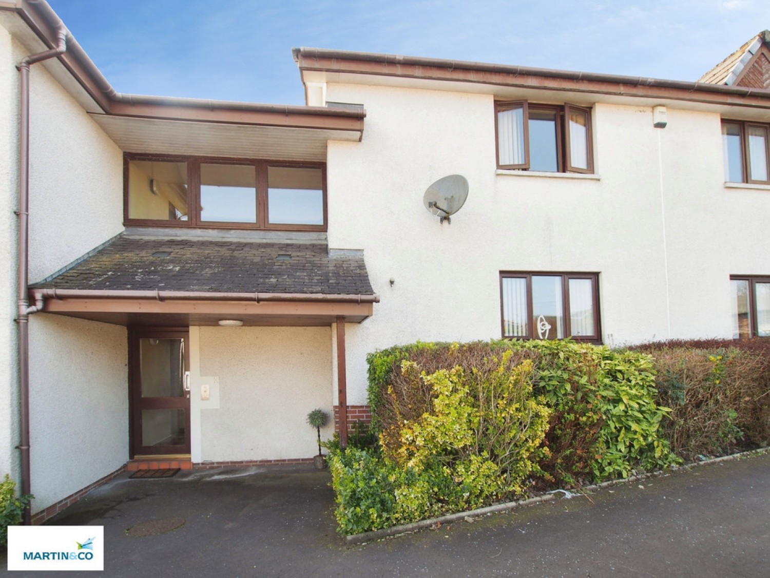 2 bedroom Flat for Sale 8 The Brae