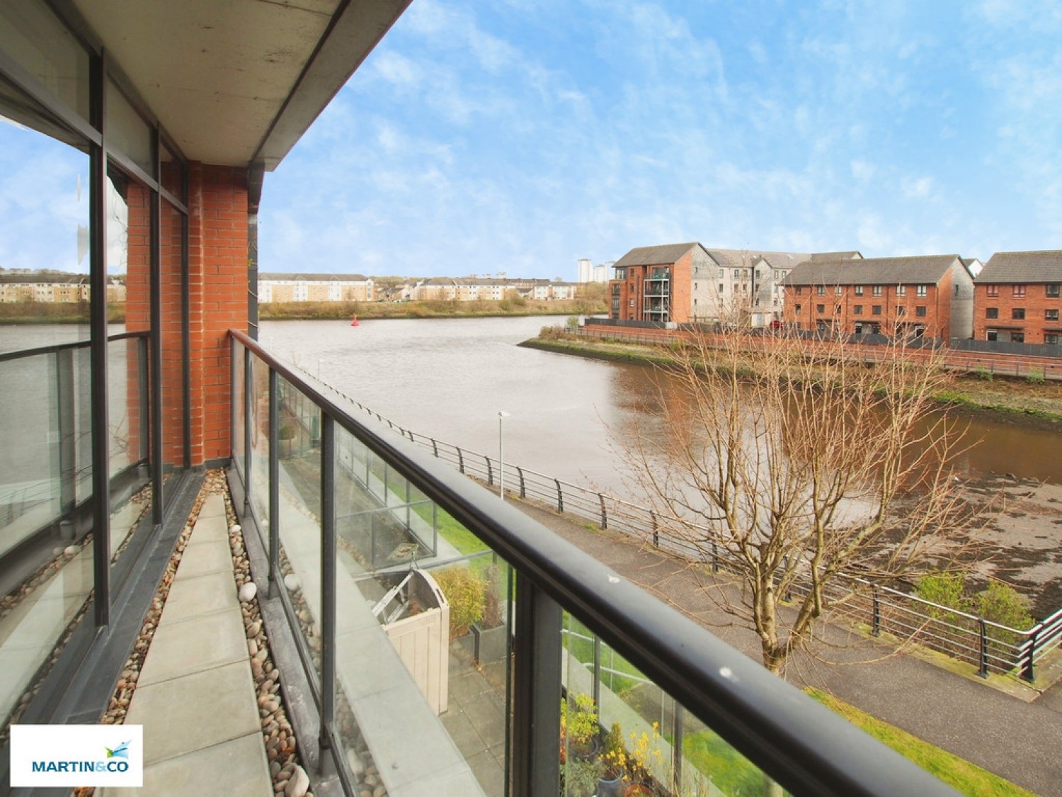 2 bedroom Flat for Sale 1/2, 8 Cardon Square