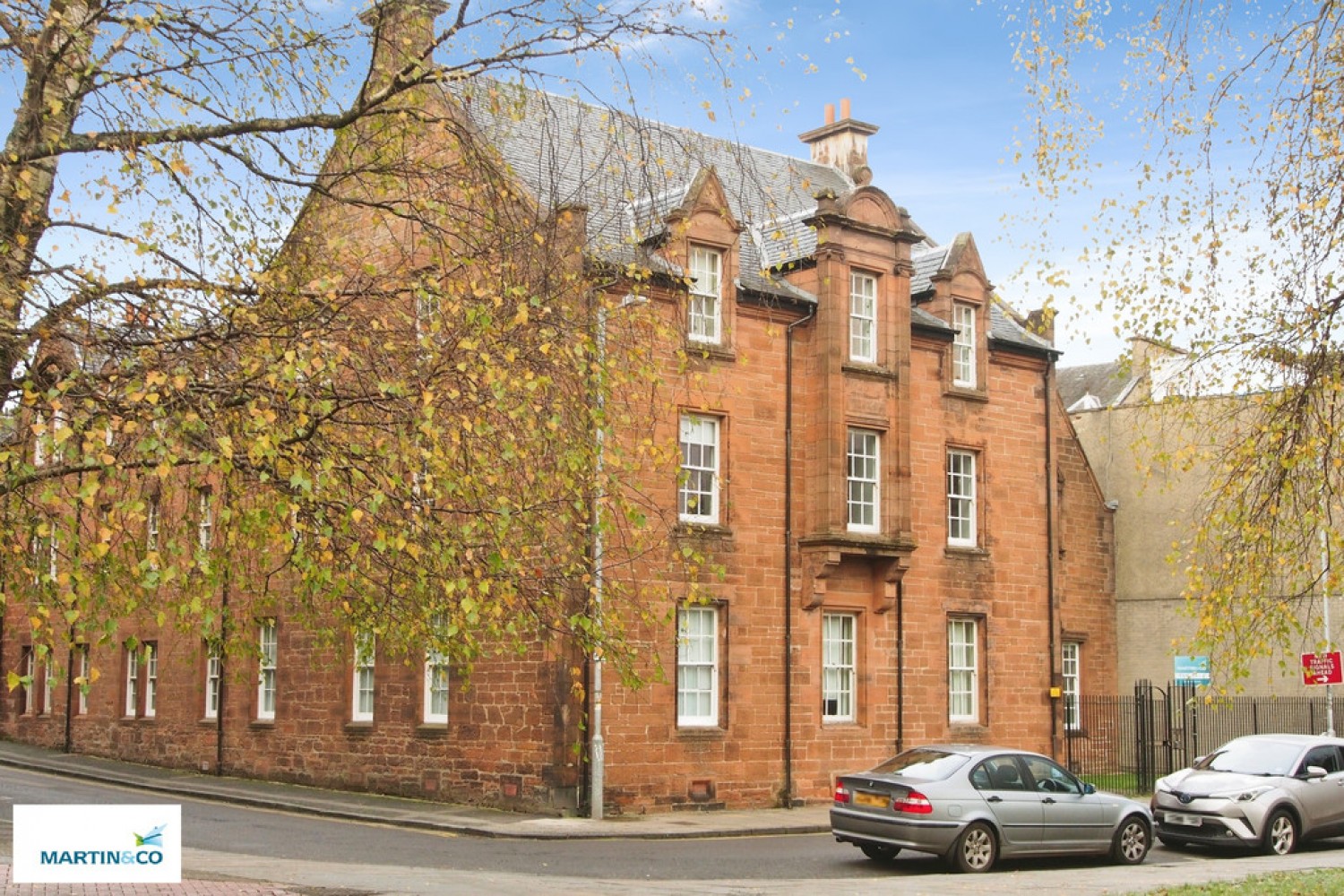 2 bedroom Flat for Sale 1/2, 27 Weighhouse Close