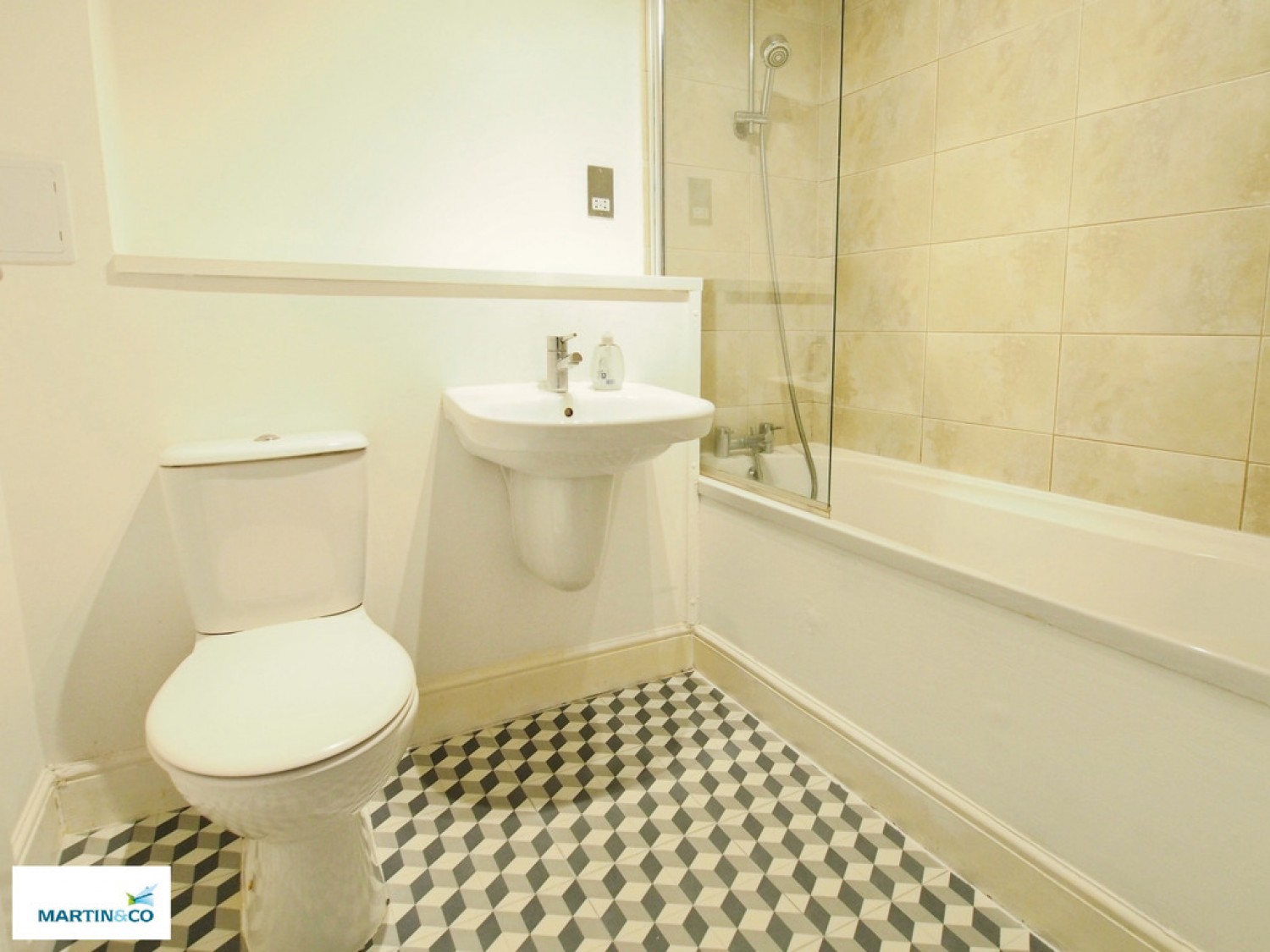 2 bedroom Flat for Sale 1/2, 27 Weighhouse Close