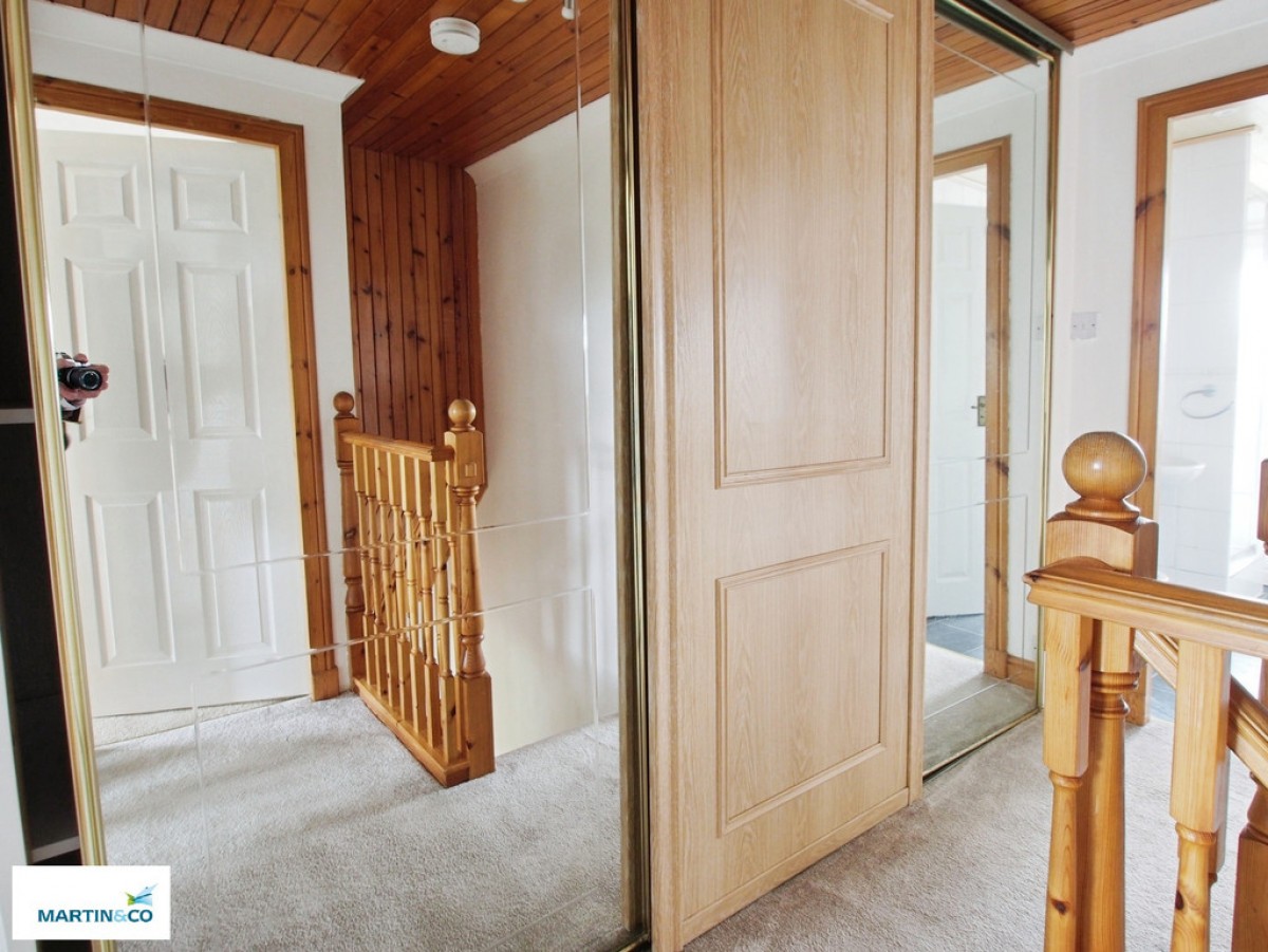 Kintyre Avenue, Linwood