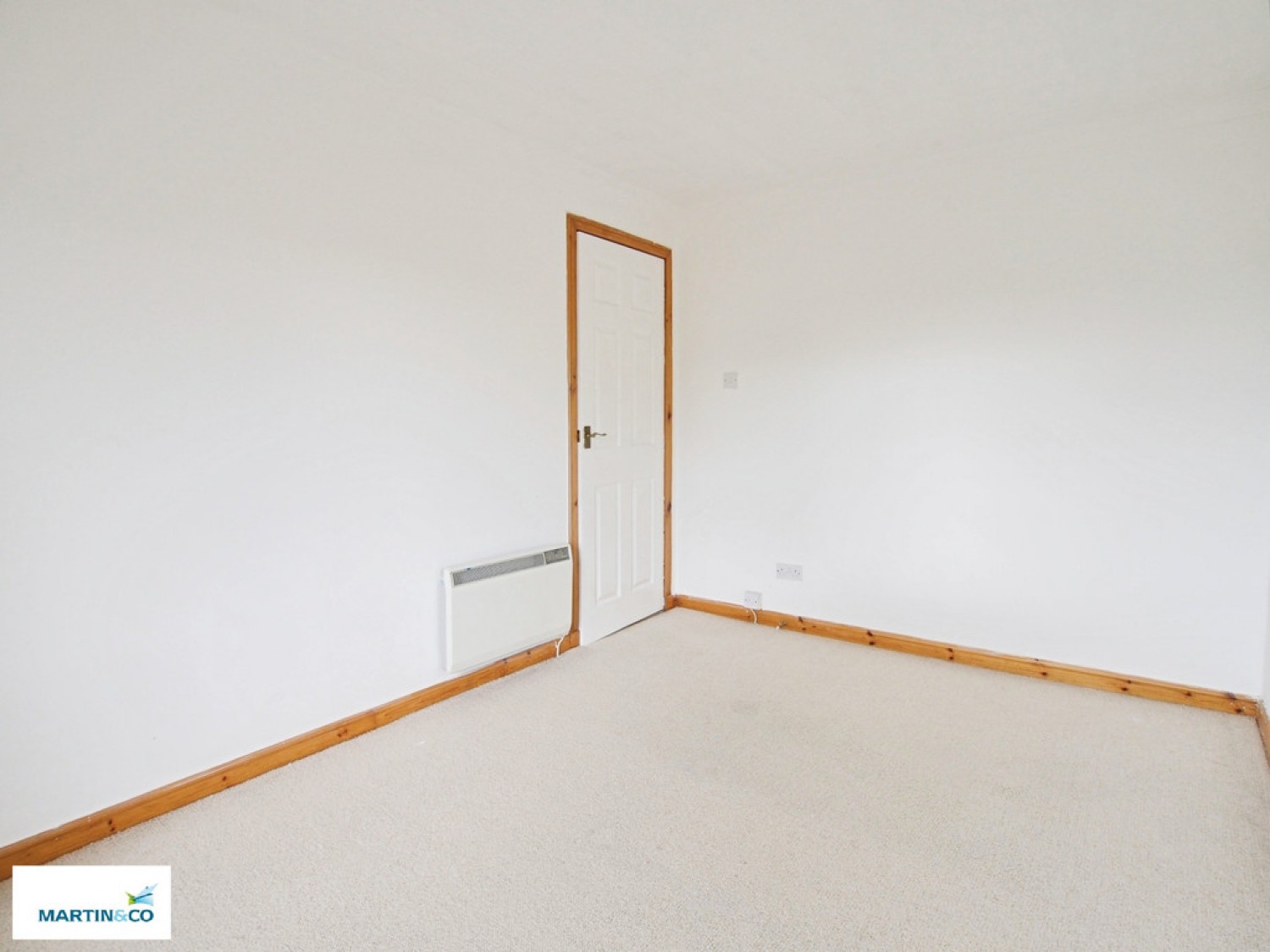 3 bedroom Flat for Letting Kintyre Avenue, Linwood