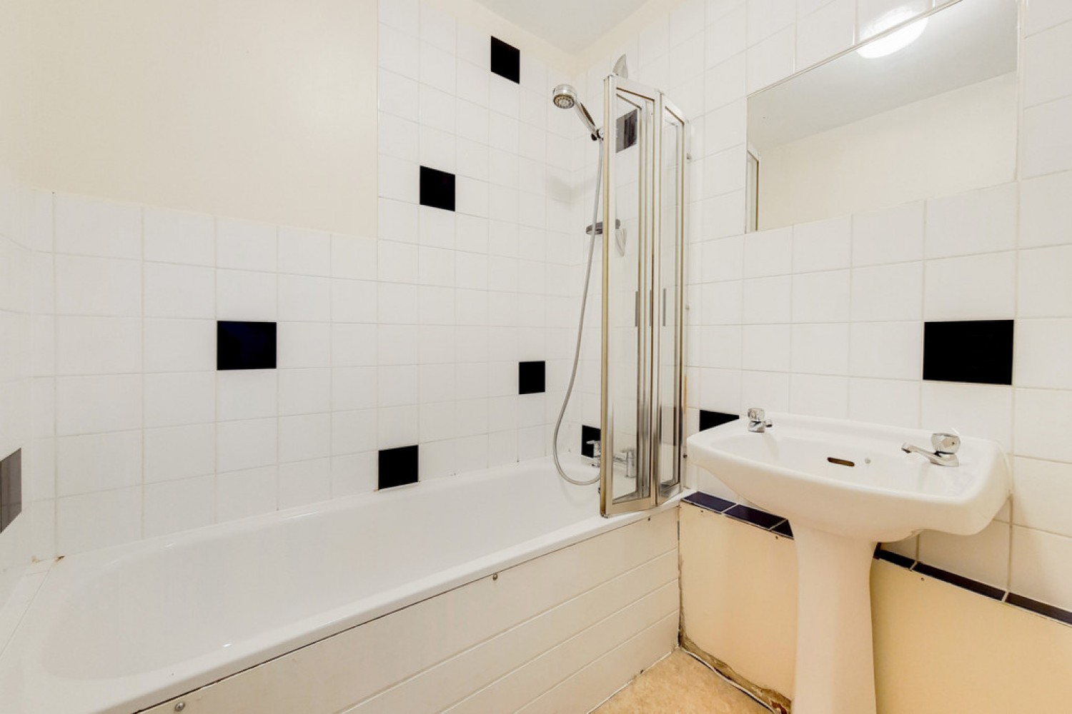 2 bedroom Flat for Letting Ham Street, Richmond