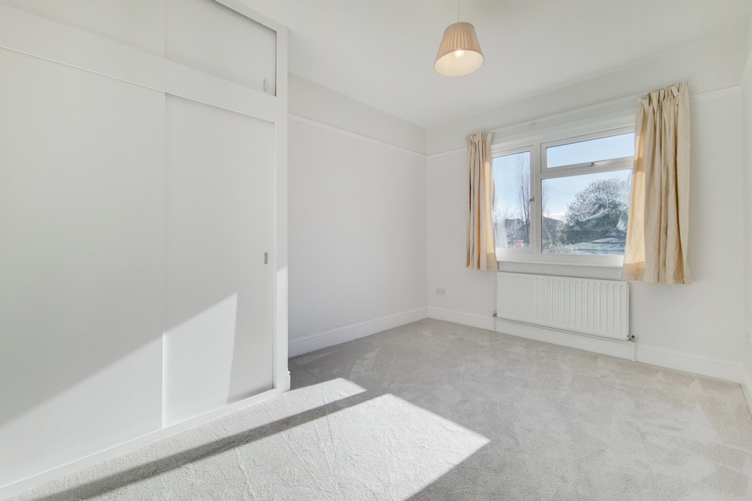 3 bedroom House for Letting Latchmere Road, Kingston Upon Thames