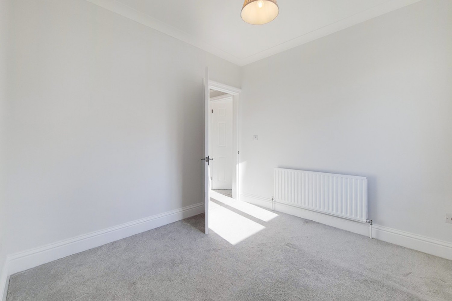3 bedroom House for Letting Latchmere Road, Kingston Upon Thames