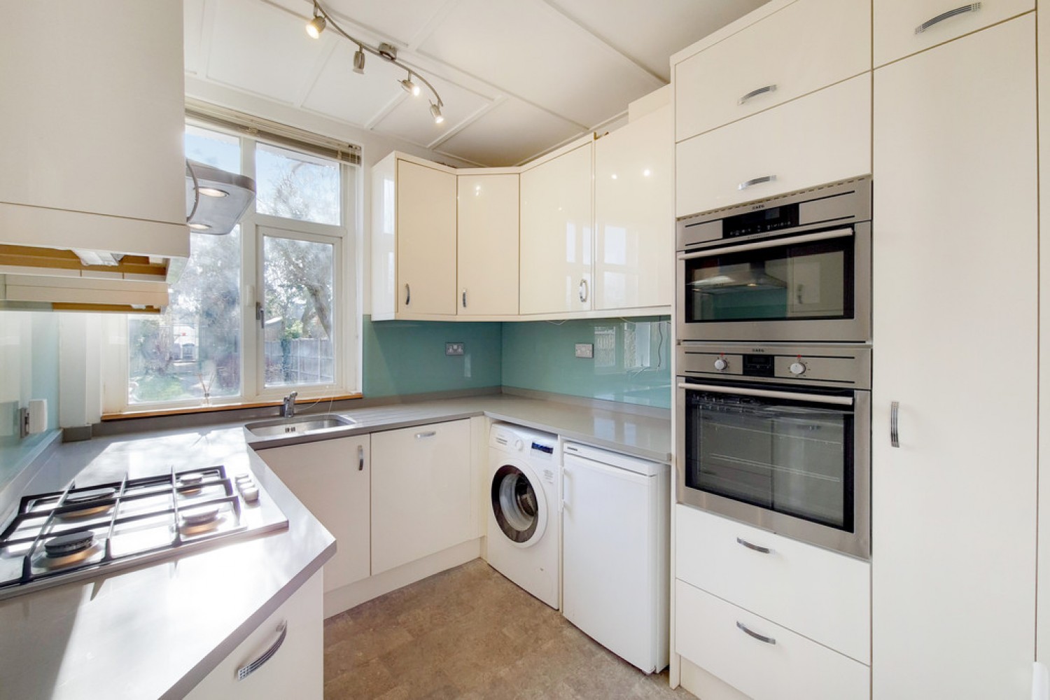 3 bedroom House for Letting Latchmere Road, Kingston Upon Thames