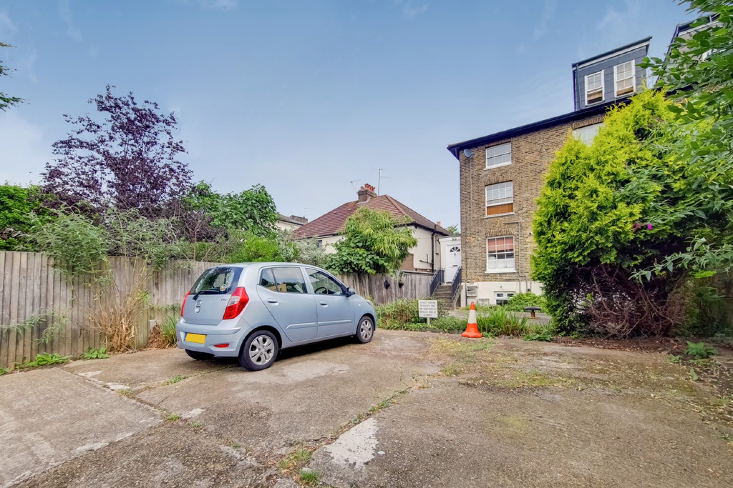 1 bedroom Flat for Letting Cadogan Road, Surbiton