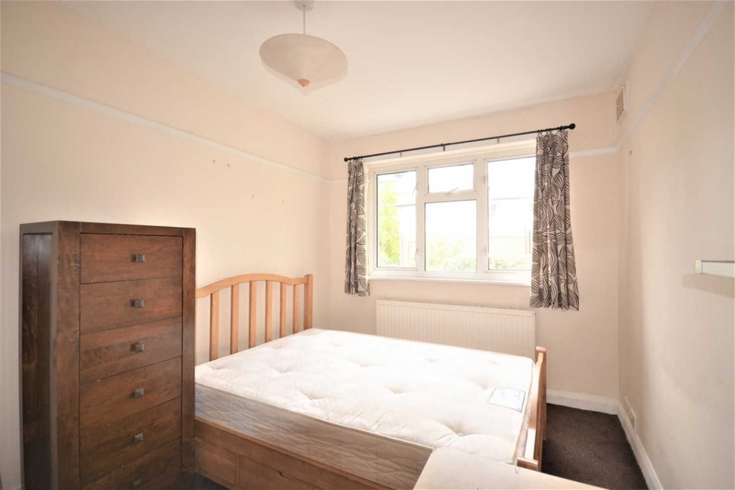 3 bedroom Flat for Letting Ham Street, Richmond