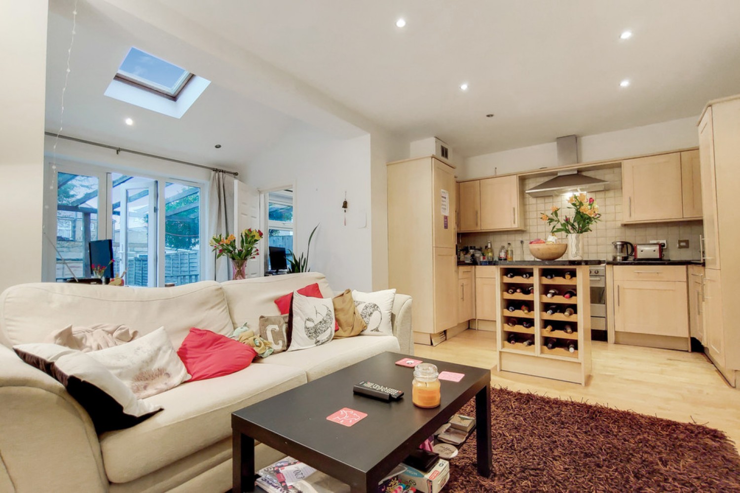 2 bedroom Flat for Letting Claremont Avenue, New Malden