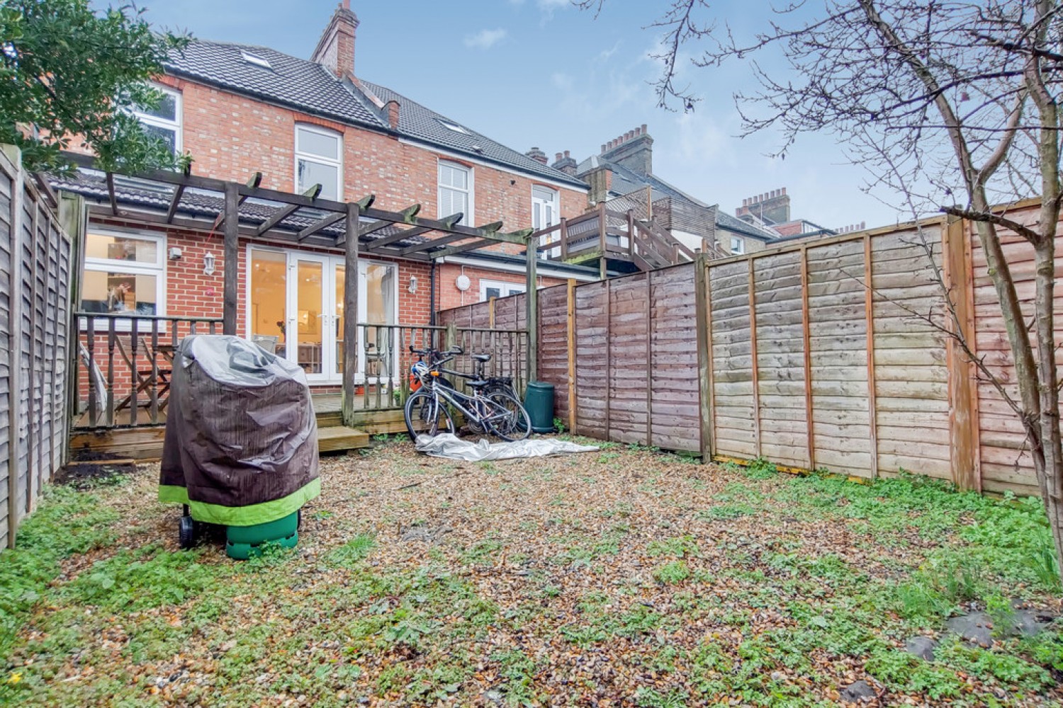 2 bedroom Flat for Letting Claremont Avenue, New Malden