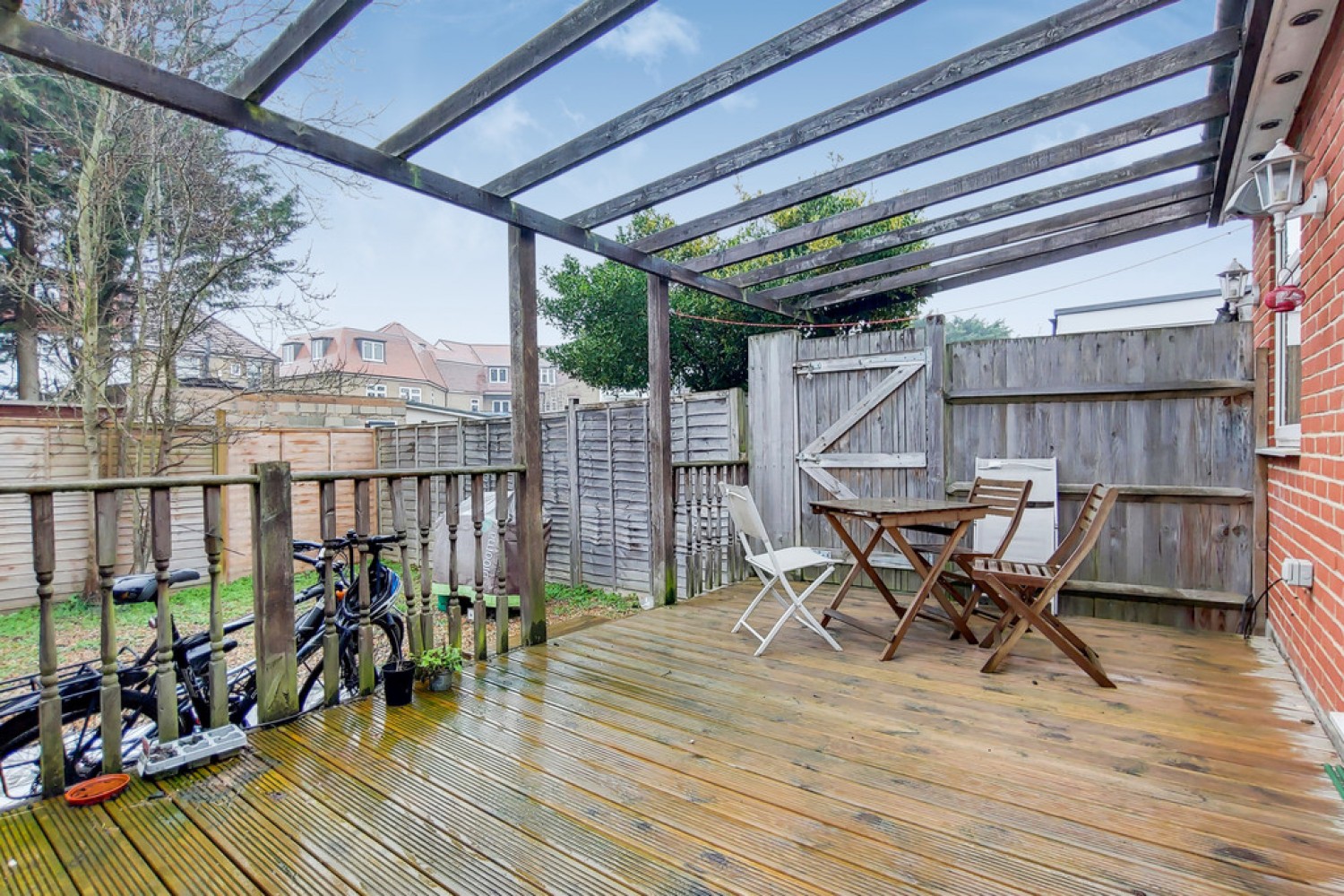 2 bedroom Flat for Letting Claremont Avenue, New Malden