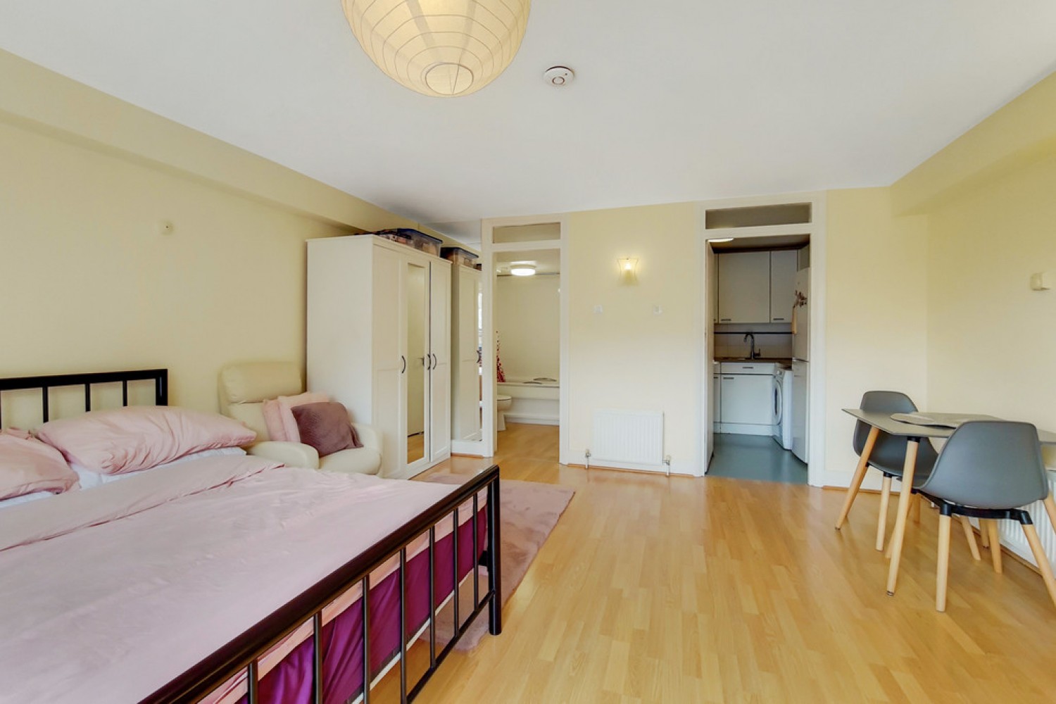 1 bedroom Flat for Letting Clarence Street, Kingston Upon Thames